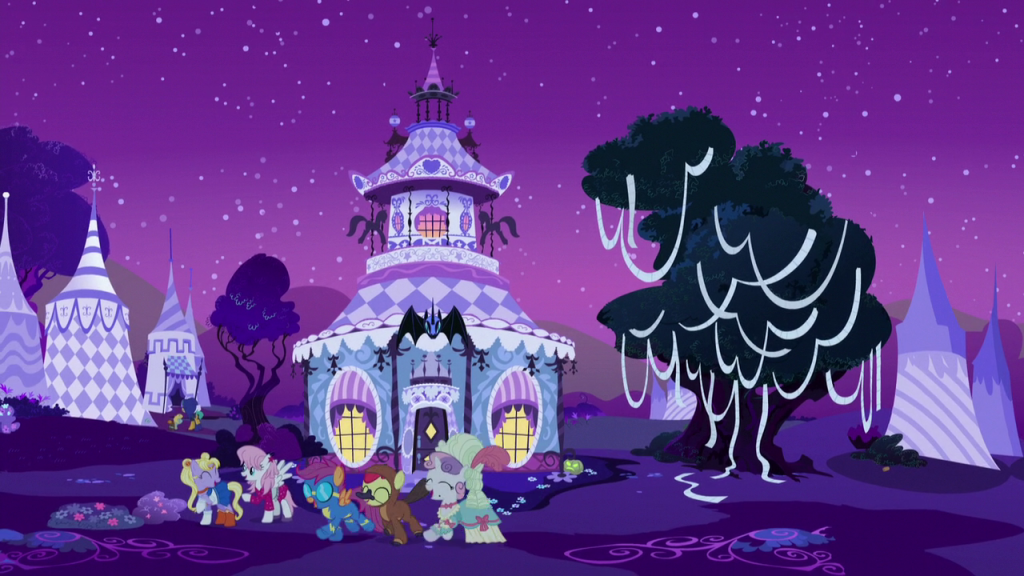 carousel_boutique_exterior_on_nightmare_night_s5e21